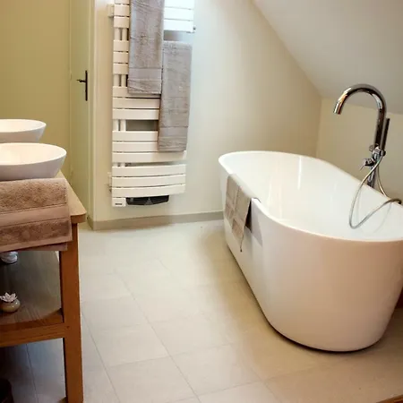 Safraniere De La Venelle Du Moulin Bed and Breakfast Jort