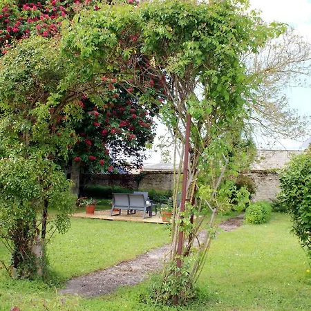 Safraniere De La Venelle Du Moulin Bed & Breakfast *