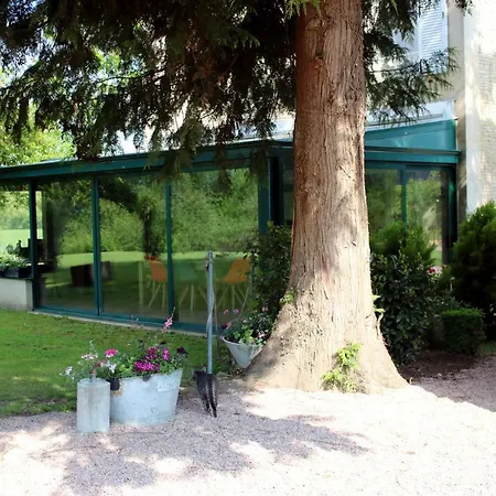 Safraniere De La Venelle Du Moulin Bed & Breakfast *